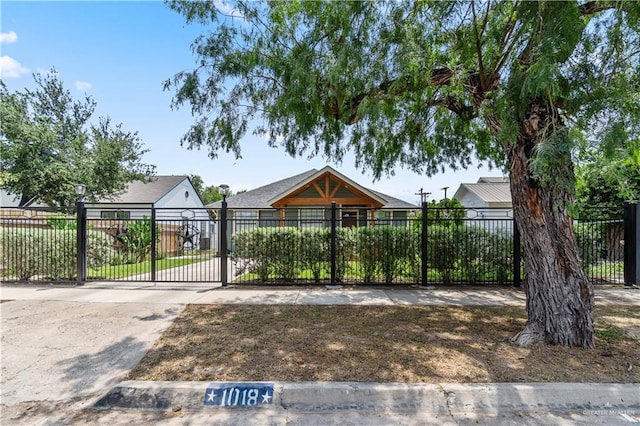 1018 N Keralum Ave, Mission, TX 78572 - gate with fence
