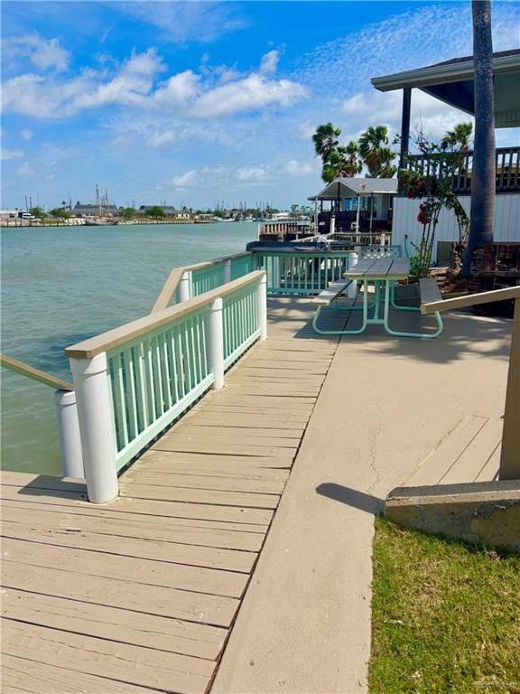 844 W Oyster Dr, Port Isabel, TX 78578