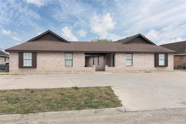 416 W Date Palm St, Donna, TX 78537 - photo 1