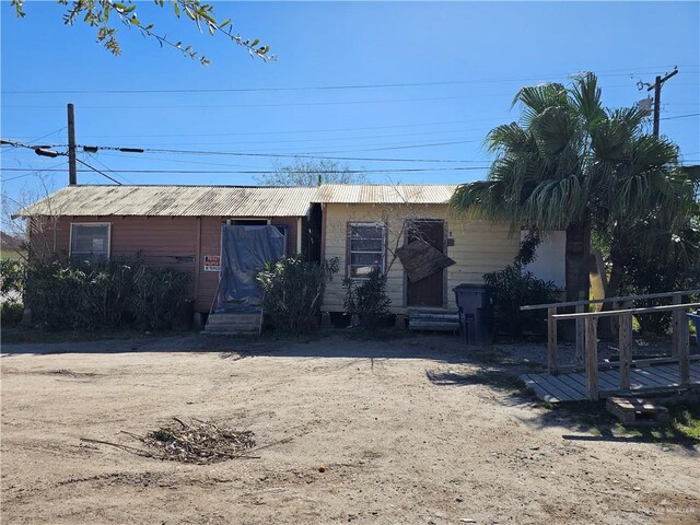 view of front of house