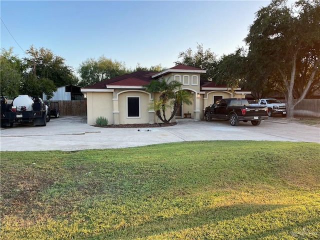 4308 Auburn Ave, Mcallen, TX 78504 - view of front of home with stucco siding and concrete driveway