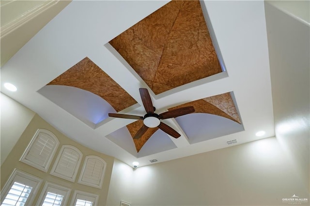 interior details featuring ceiling fan