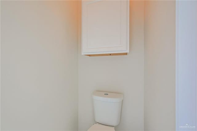 4612 Laurel Ave, Mcallen, TX 78501 - bathroom with toilet