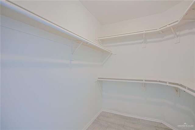 4612 Laurel Ave, Mcallen, TX 78501 - spacious closet featuring light wood-style flooring