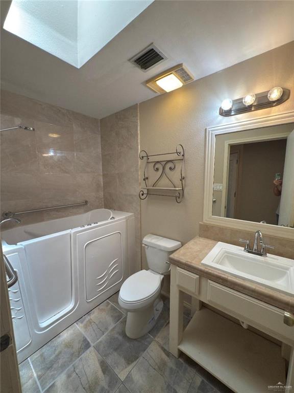 1614 Iowa St, Mission, TX 78572 - photo 10