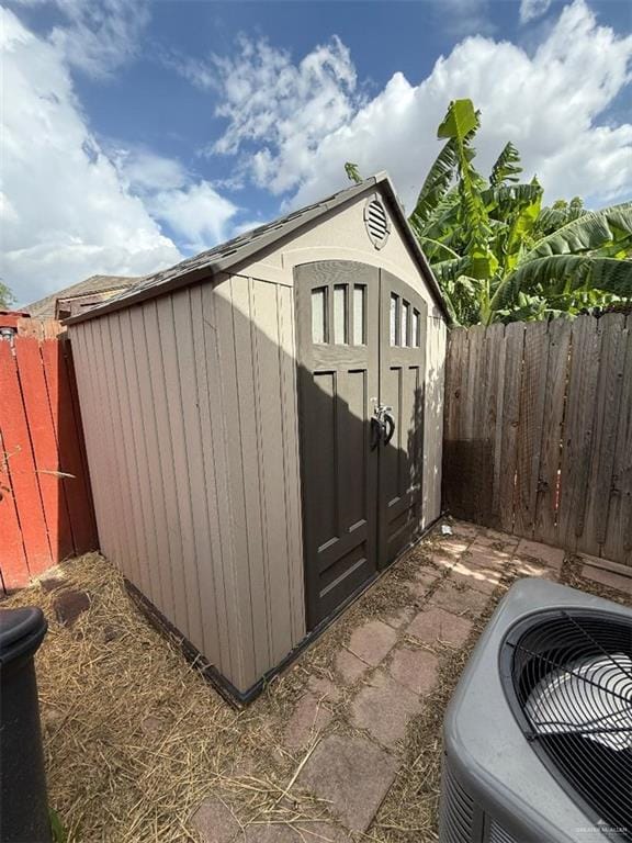 1614 Iowa St, Mission, TX 78572 - photo 12