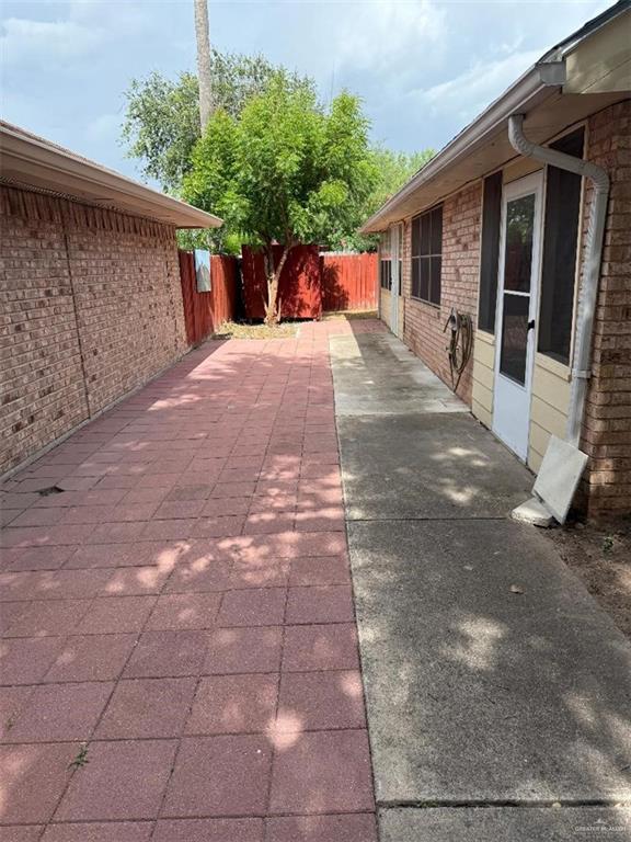 1614 Iowa St, Mission, TX 78572 - photo 11