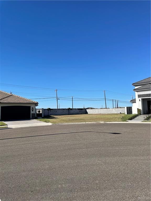 Listing photo 2 for 2809 W Duke Dr, Edinburg TX 78539