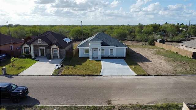 view of front of house with a front lawn