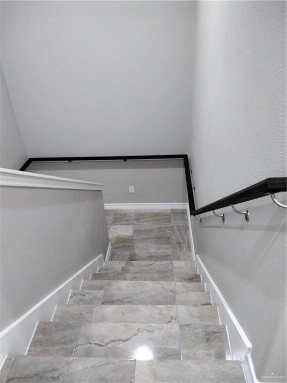 3018 Greenwood Dr, Corpus Christi, TX 78405 - view of stairs