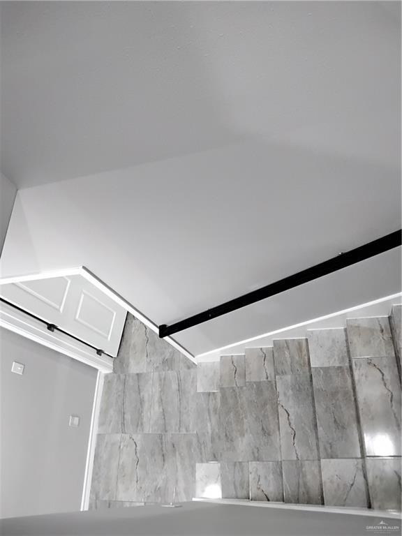 3018 Greenwood Dr, Corpus Christi, TX 78405 - view of staircase
