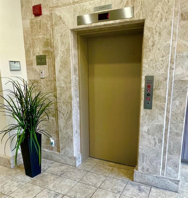 2100 Gulf Blvd, South Padre Island, TX 78597 - entrance to property with elevator