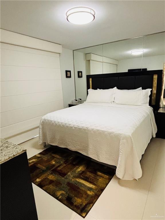 2100 Gulf Blvd, South Padre Island, TX 78597 - view of bedroom