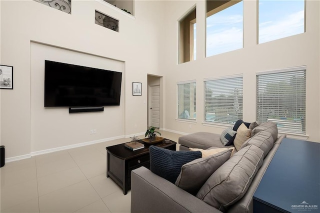 2509 Mcleod Ave, Edinburg, TX 78539 - living room with baseboards and a high ceiling