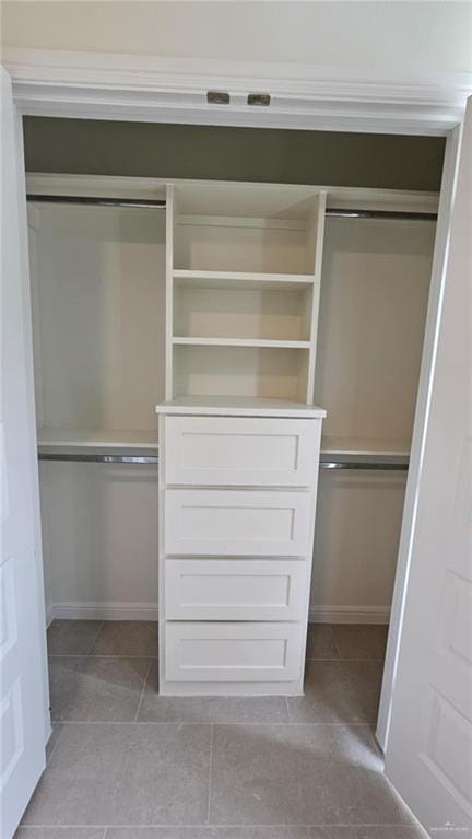 406 Zapata St, San Juan, TX 78589 - view of closet