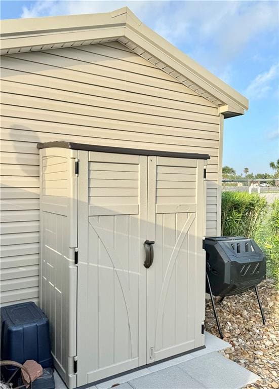1813 Tyler St, Mission, TX 78572 - view of shed
