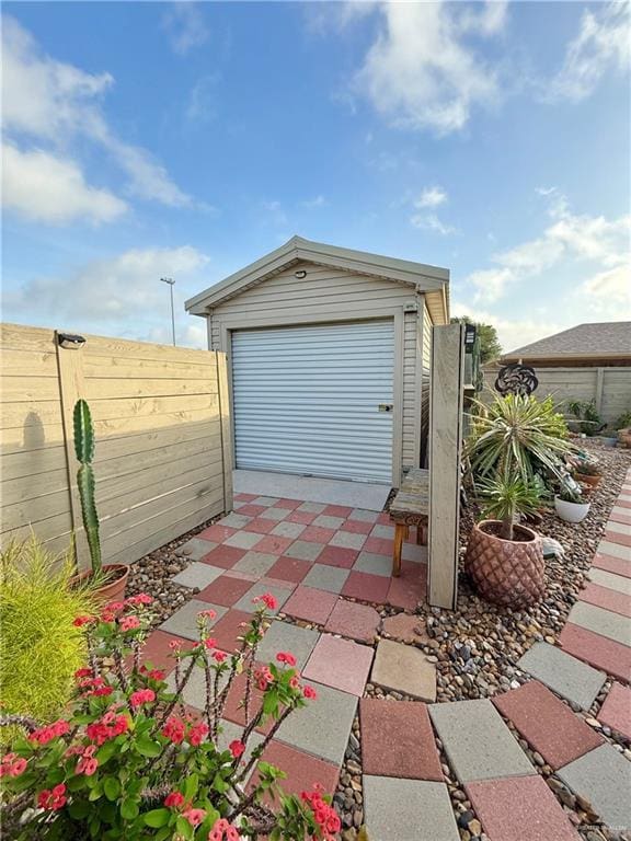 1813 Tyler St, Mission, TX 78572 - view of garage