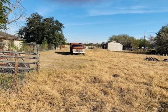 1418 Bentsen Palm Dr, Palmview, TX 78574