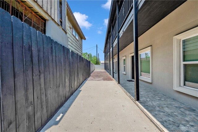 405 E Guerra St, Rio Grande City, TX 78582 - photo 4