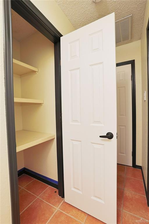 3208 Kiwi Ave, Mcallen, TX 78504 - view of closet