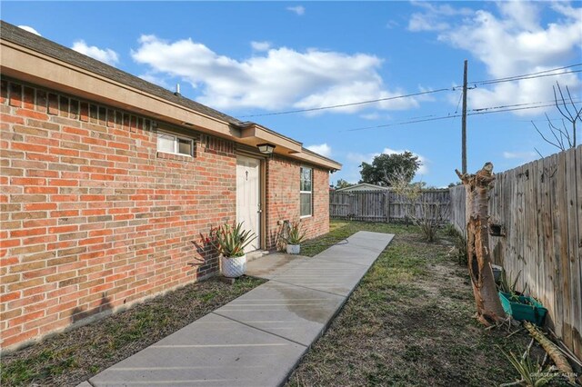 722 E Fay St, Edinburg, TX 78539 - view of fenced backyard