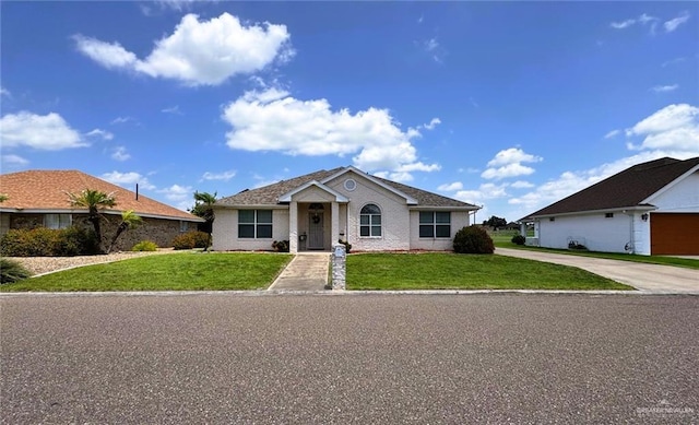7432 Golf Dr, Mission, TX 78572 - photo 1