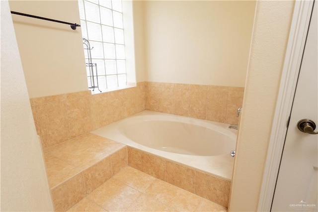907 Amethyst Dr, Weslaco, TX 78596 - bathroom featuring a bath
