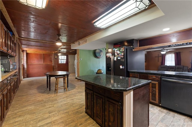 kitchen with dishwasher, ceiling fan, light wood-style flooring, and refrigerator with ice dispenser