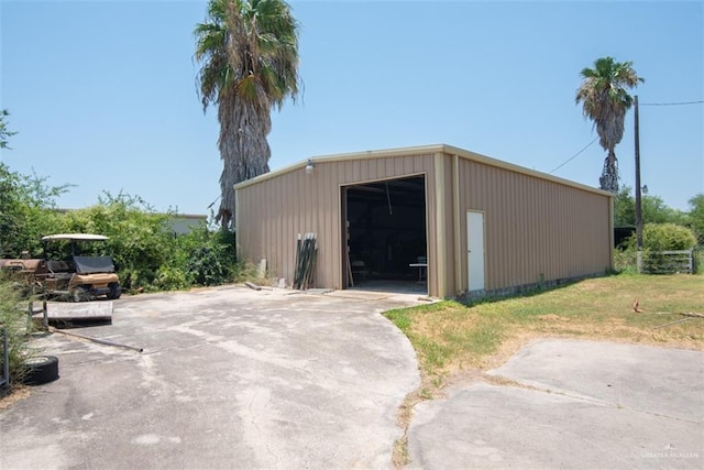 2517 E Mile 4th Rd, Mission, TX 78573 - view of outbuilding featuring an outbuilding