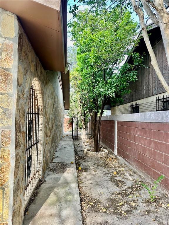 607 N Mariposa St, Rio Grande City, TX 78582 - photo 15