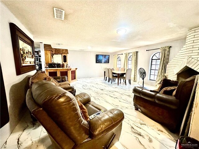 607 N Mariposa St, Rio Grande City, TX 78582 - photo 3