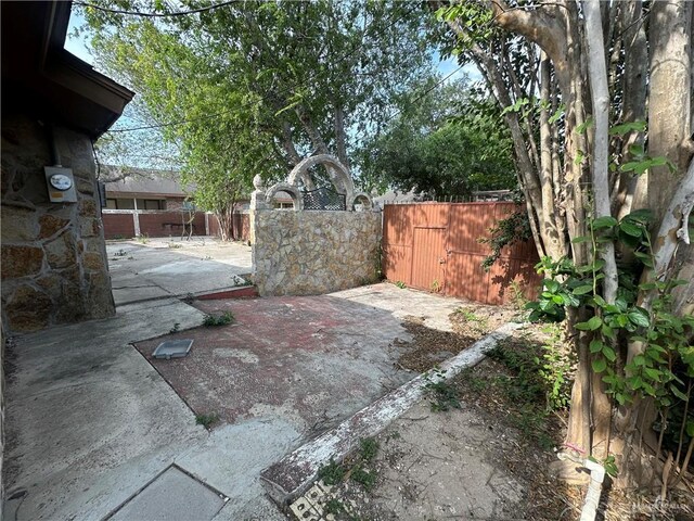 607 N Mariposa St, Rio Grande City, TX 78582 - photo 18