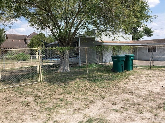 602 E Kelly Ave E, Pharr, TX 78577 - view of yard