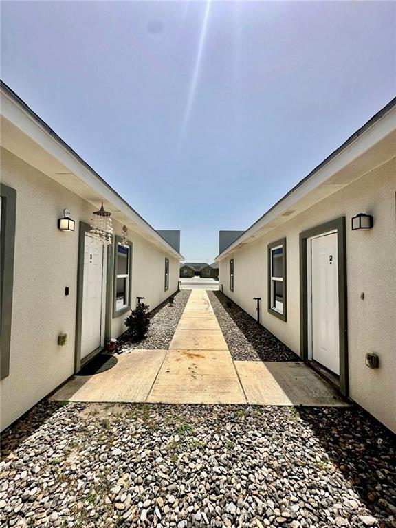 825 S Missouri St, Alton, TX 78573 - photo 2