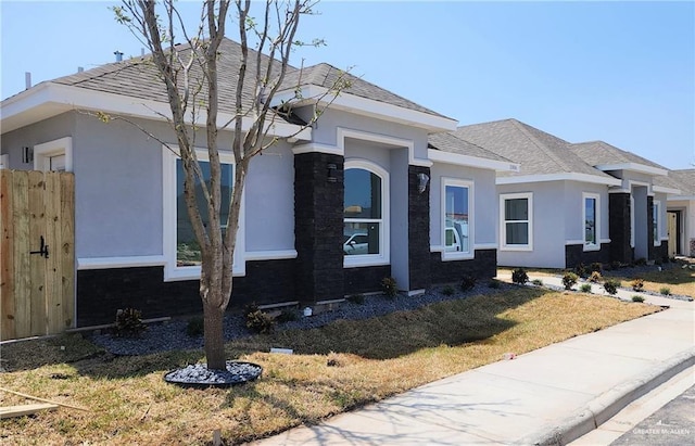 1006 N Woodson, Edinburg, TX 78541 - photo 1