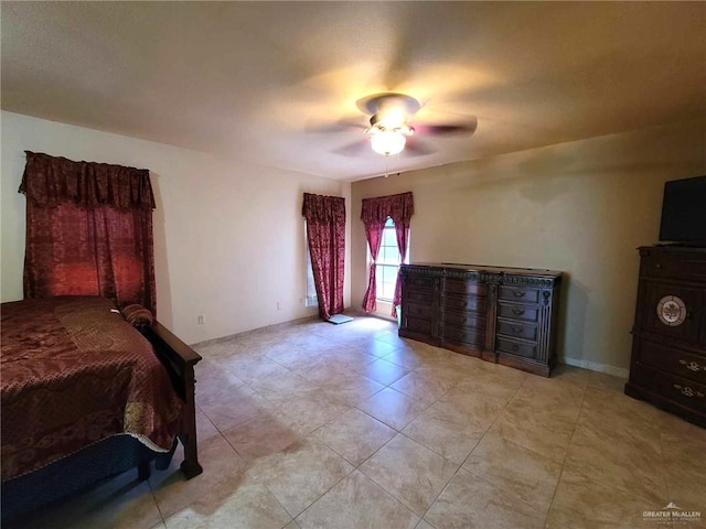 bedroom with ceiling fan