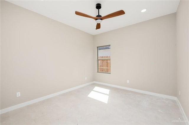 empty room featuring ceiling fan