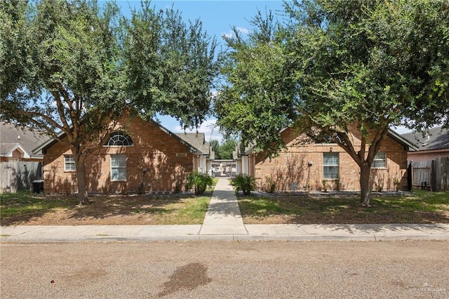 view of front of property