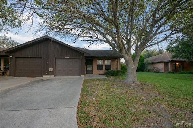 ranch-style home with a front yard