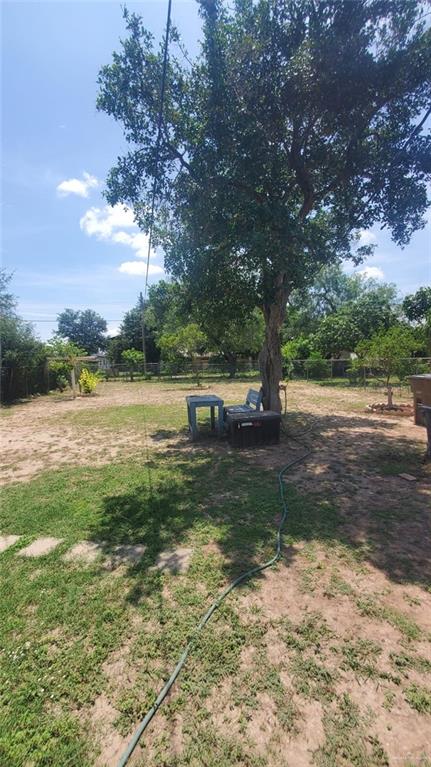 518 S 10th St, Donna, TX 78537 - photo 9