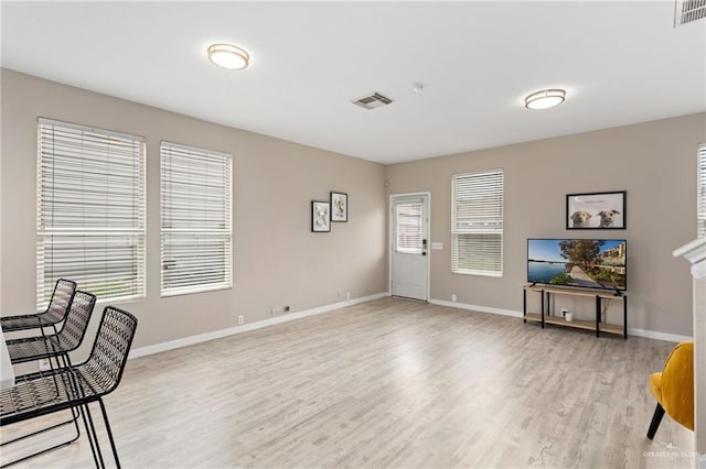 6009 Midcrown Dr, San Antonio, TX 78218 - living area featuring light wood finished floors and baseboards