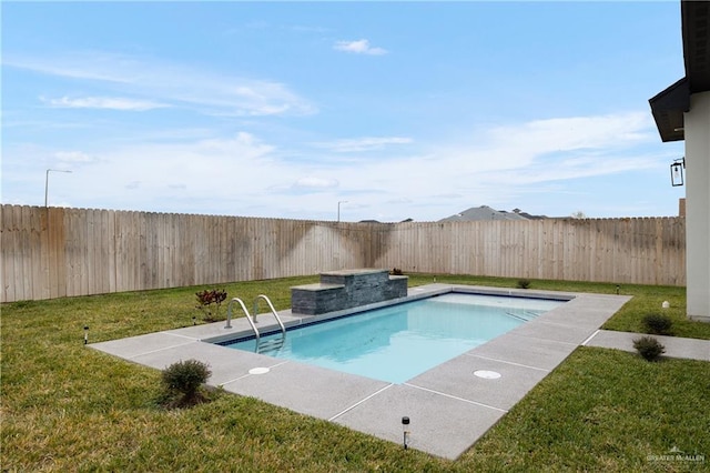 3100 Silver Oak Ave, Mission, TX 78574 - view of swimming pool featuring a fenced backyard
