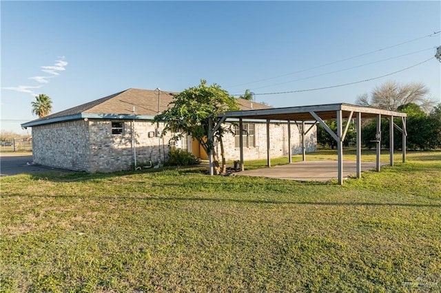 view of yard featuring a patio