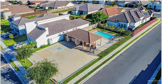 birds eye view of property featuring a residential view