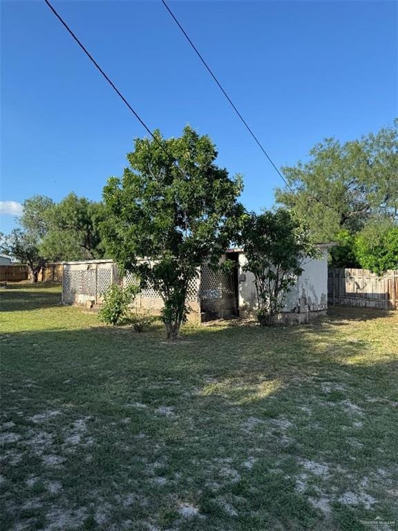 321 E 13th St, La Joya, TX 78560 - photo 2