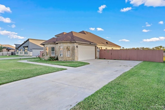 view of front of property with a front lawn