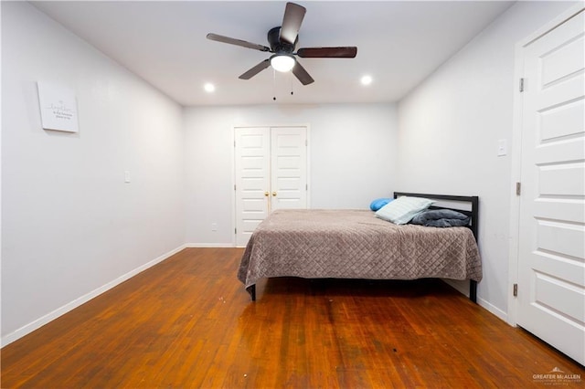 275 Violeta St, San Benito, TX 78586 - bedroom with wood finished floors, baseboards, recessed lighting, a closet, and a ceiling fan
