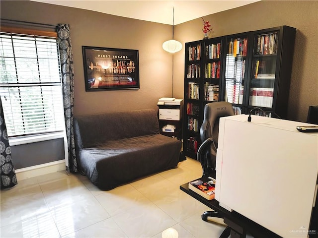 2513 Sandpiper Ave, Mcallen, TX 78504 - tiled office space with baseboards