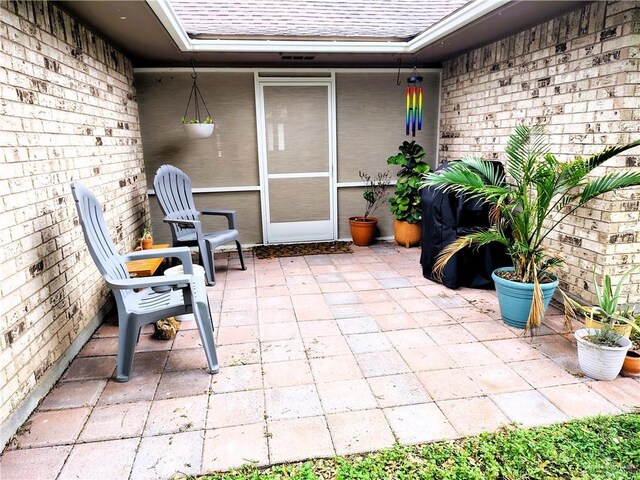 2513 Sandpiper Ave, Mcallen, TX 78504 - view of patio / terrace