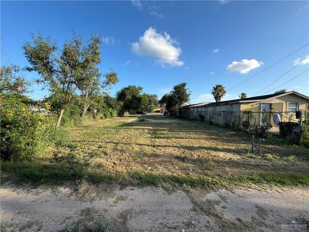 2404 Erie Ave, Mcallen, TX 78501 - photo 3